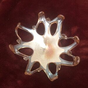 Murano Iridescent Cream Glass Starburst Bowl